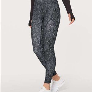 EUC Lululemon Lead the pack tights Size 6